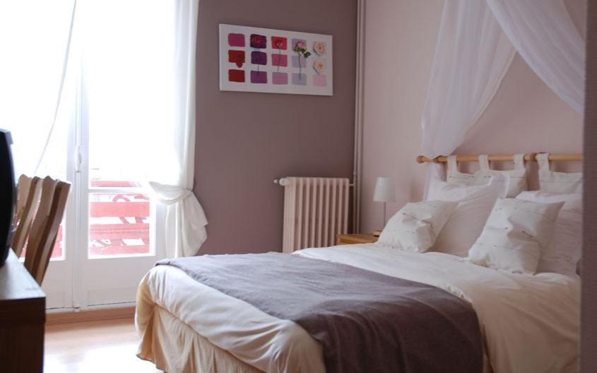 Logis Hotel Restaurant Le Castel Fleuri 생-장-앙-로양 외부 사진