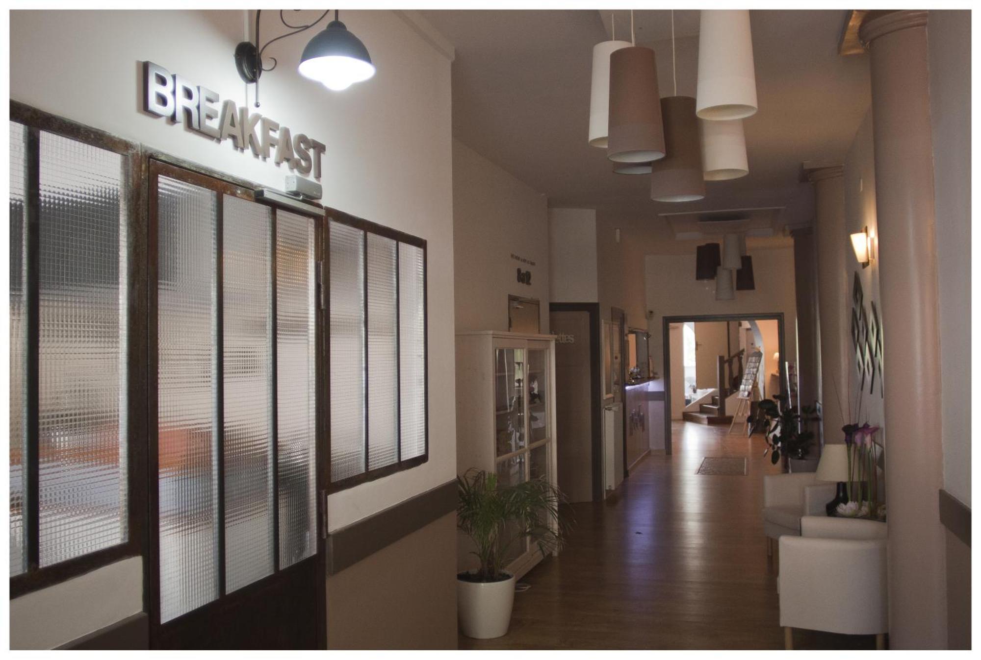 Logis Hotel Restaurant Le Castel Fleuri 생-장-앙-로양 외부 사진