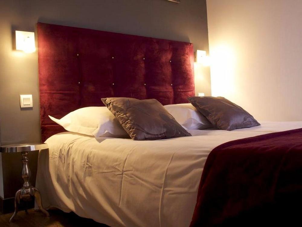 Logis Hotel Restaurant Le Castel Fleuri 생-장-앙-로양 외부 사진