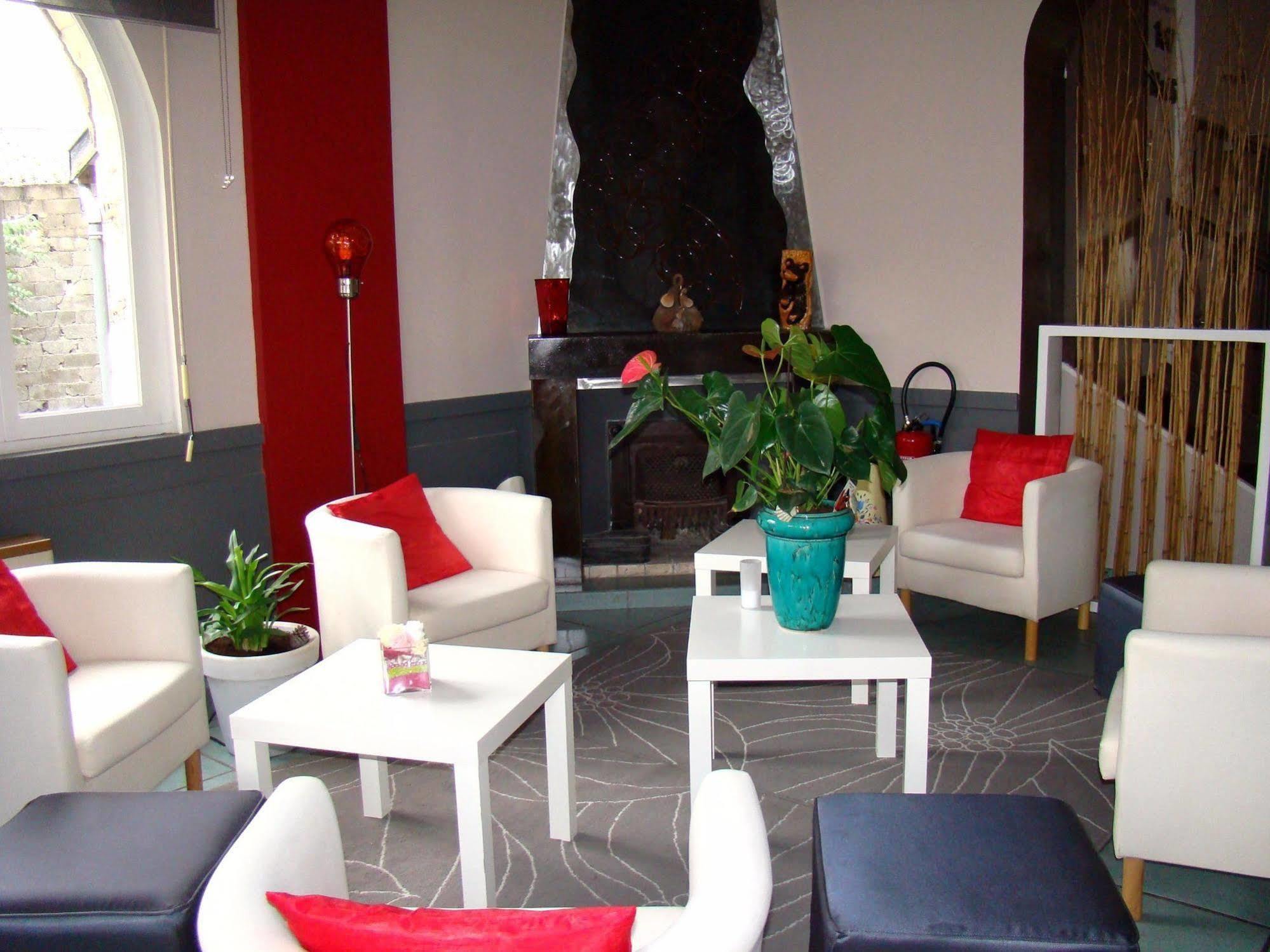 Logis Hotel Restaurant Le Castel Fleuri 생-장-앙-로양 외부 사진