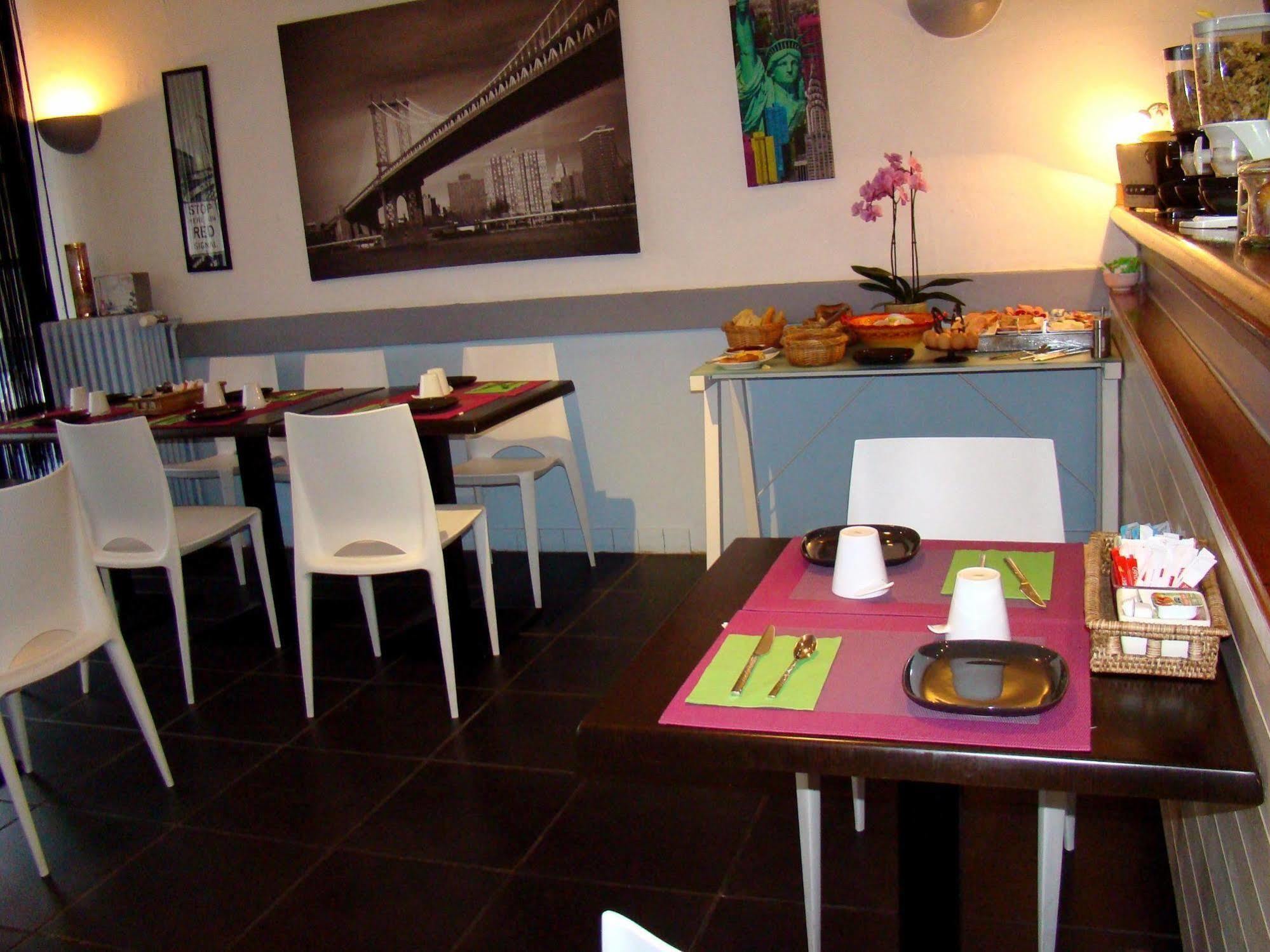 Logis Hotel Restaurant Le Castel Fleuri 생-장-앙-로양 외부 사진